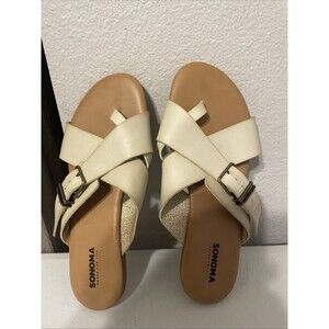 EUC Bone Sonoma Slides Sandals Size 8 Toe Hole Flats